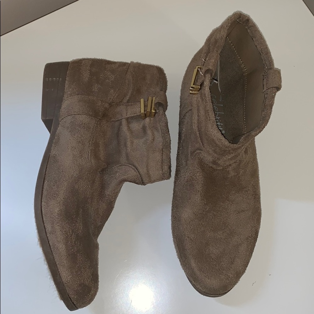 boots - Picture 2 of 5